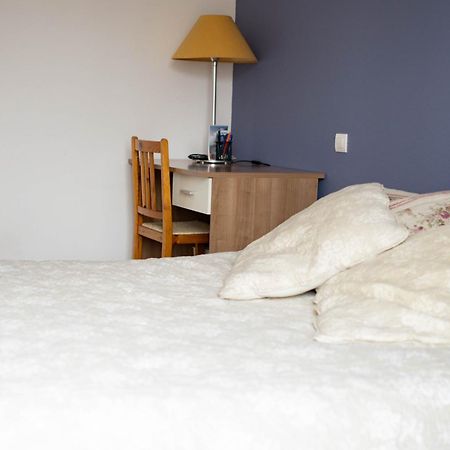 Simplicite Et Calme En Appartement A 伊苏瓦尔 外观 照片