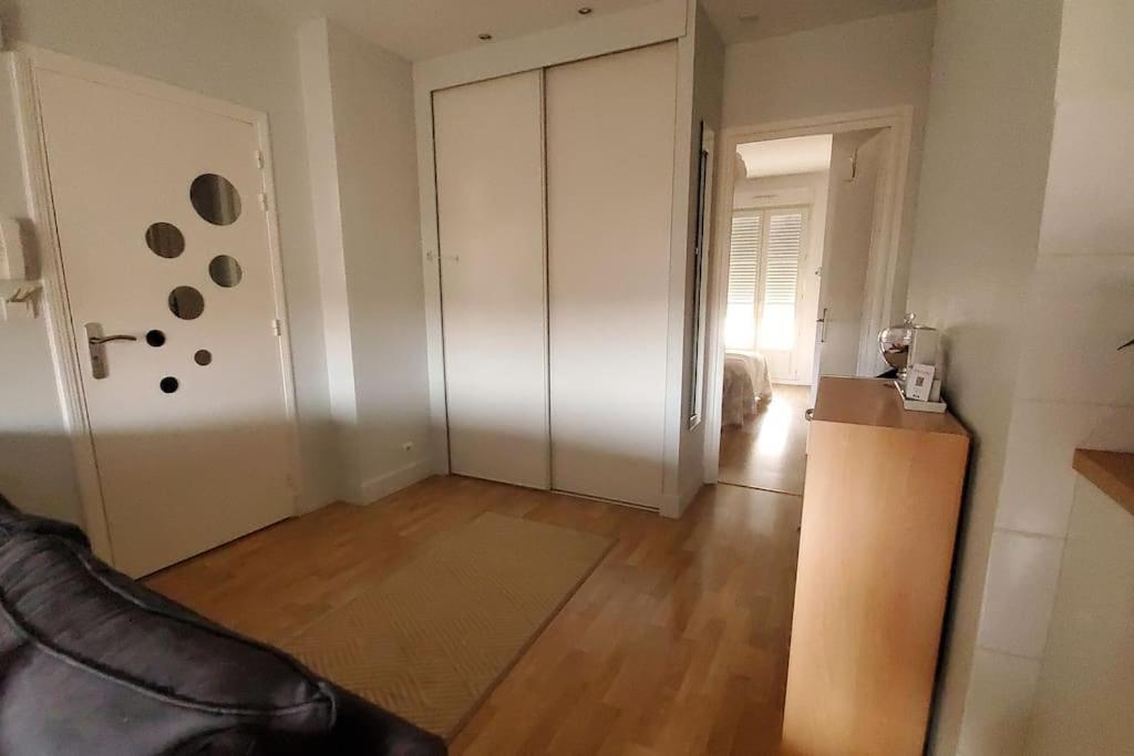 Simplicite Et Calme En Appartement A 伊苏瓦尔 外观 照片