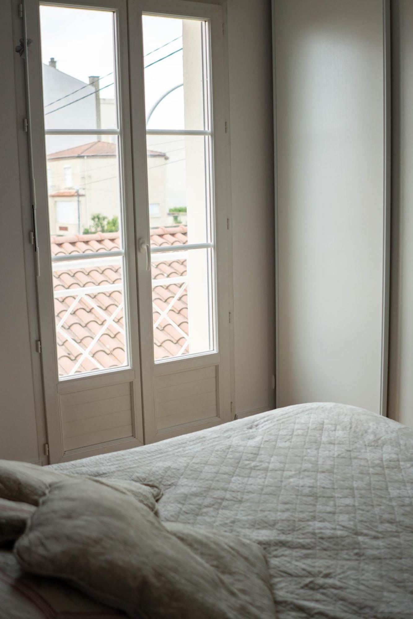 Simplicite Et Calme En Appartement A 伊苏瓦尔 外观 照片